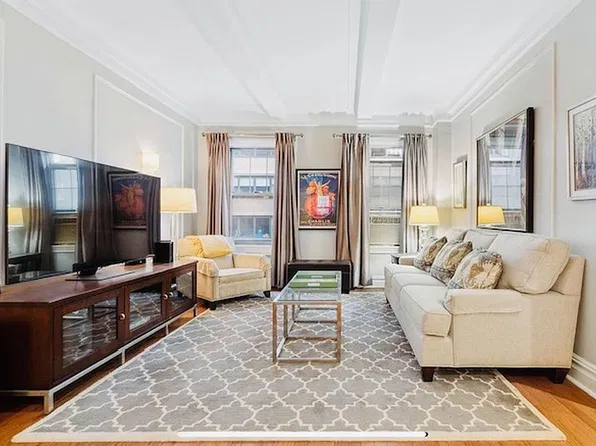 25 W 64th St APT 4A, New York, NY 10023