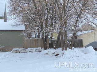 610 S 2nd St, Ishpeming, MI 49849