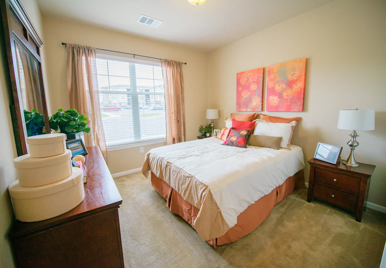 East Village at Avondale Meadows Apartments — Photo 4