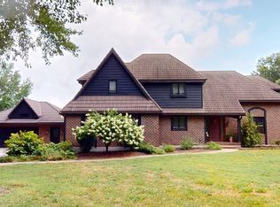 1715 Sycamore Dr, Sedalia, MO 65301