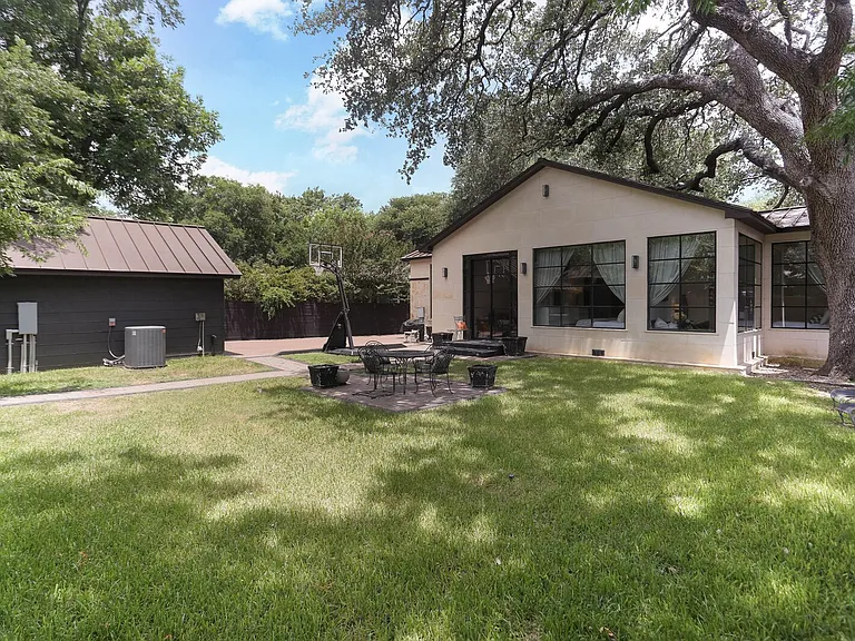 182 E Edgewood Pl — Photo 24