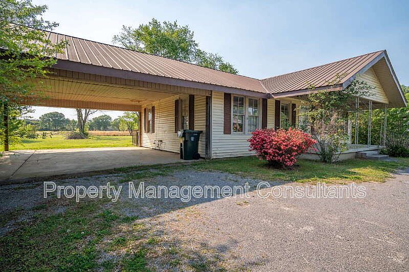 1st image of 2208 Old Gurley Pike