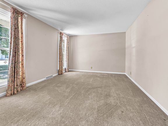 5th image of 1761 Heritage Dr