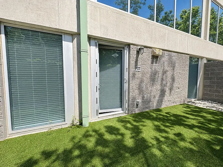 1001 Belleview St #103 — Photo 24