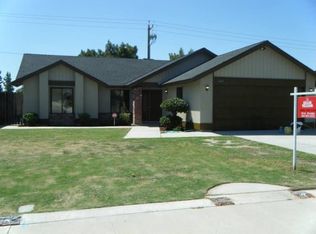 445 E Warren Ave, Bakersfield, CA