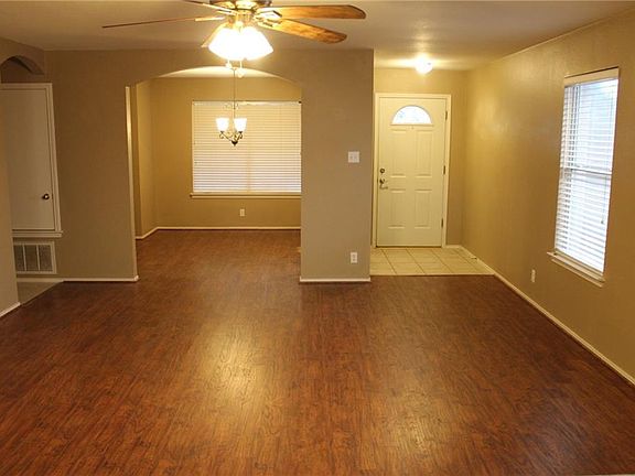 4th image of 1712 Lloydminister Way