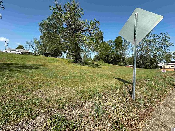 3rd image of 0 Doran Dr