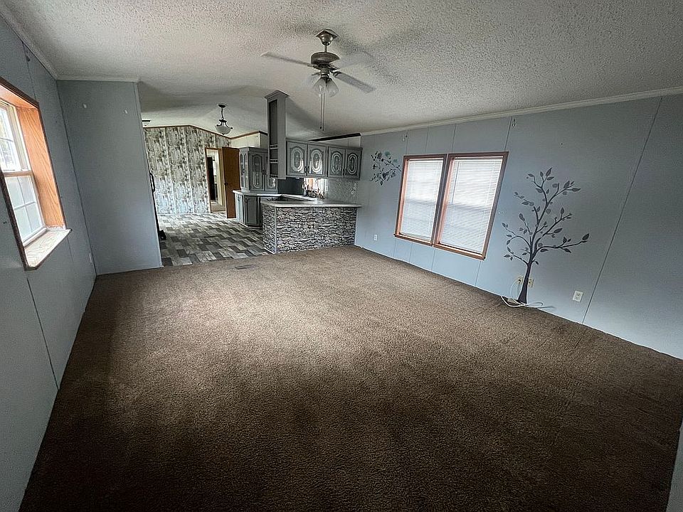 83 Pinewood Est, Chillicothe, IL 61523 Zillow