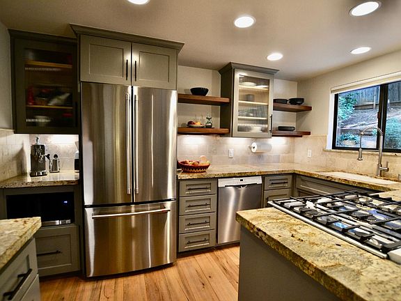 3rd image of 14997 Echo Ridge Dr