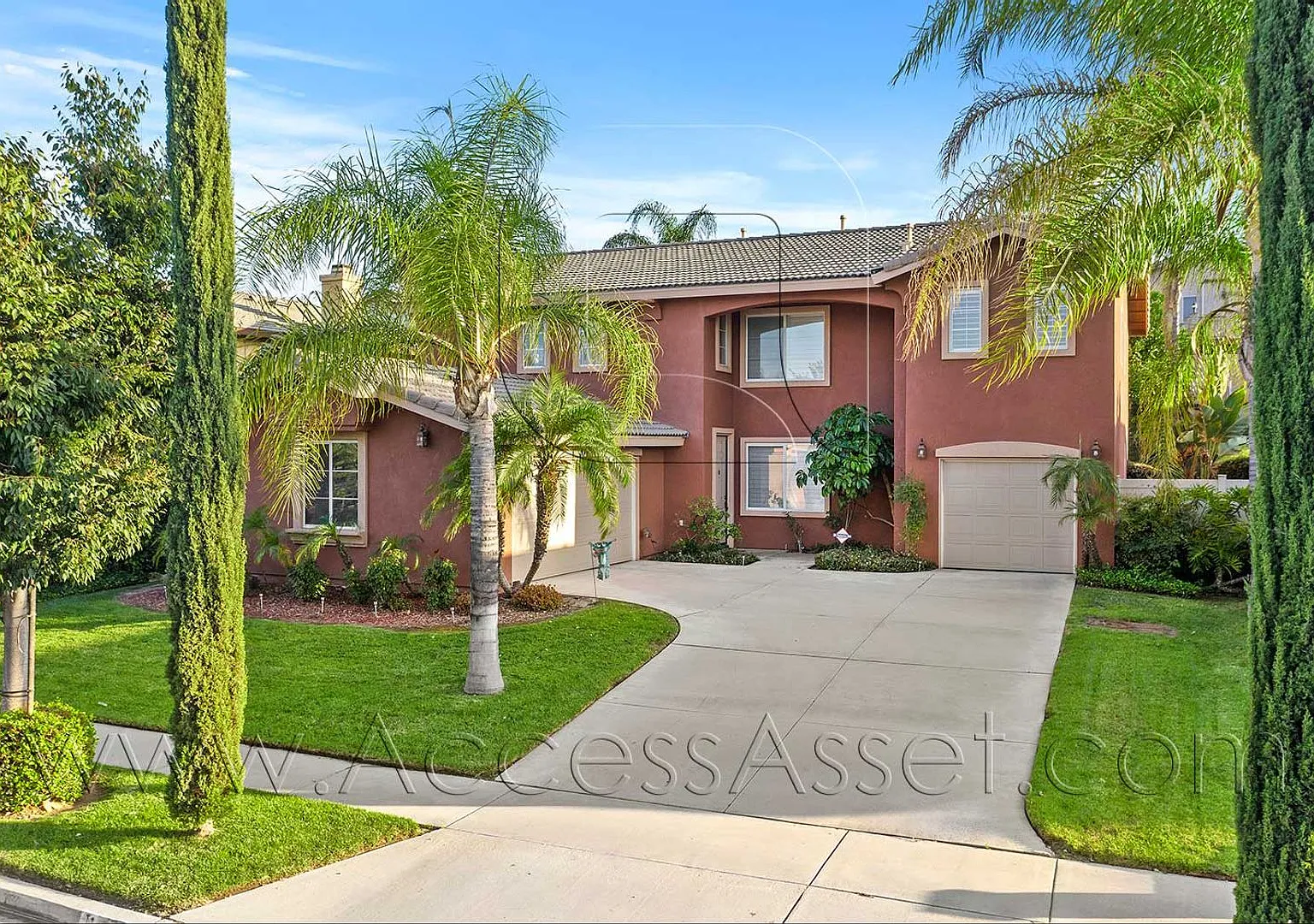Beautiful 5 Bed, 3 Bath Home in South Corona — Photo 1