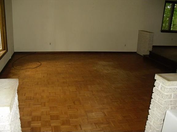 3rd image of 38 Oakridge Dr