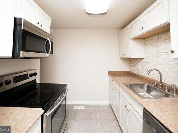 5th image of 218 Tamarack Way