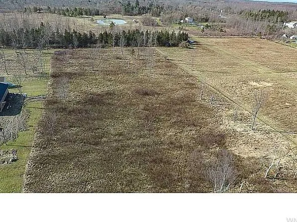 7720 Versailles Rd, Angola, NY 14006