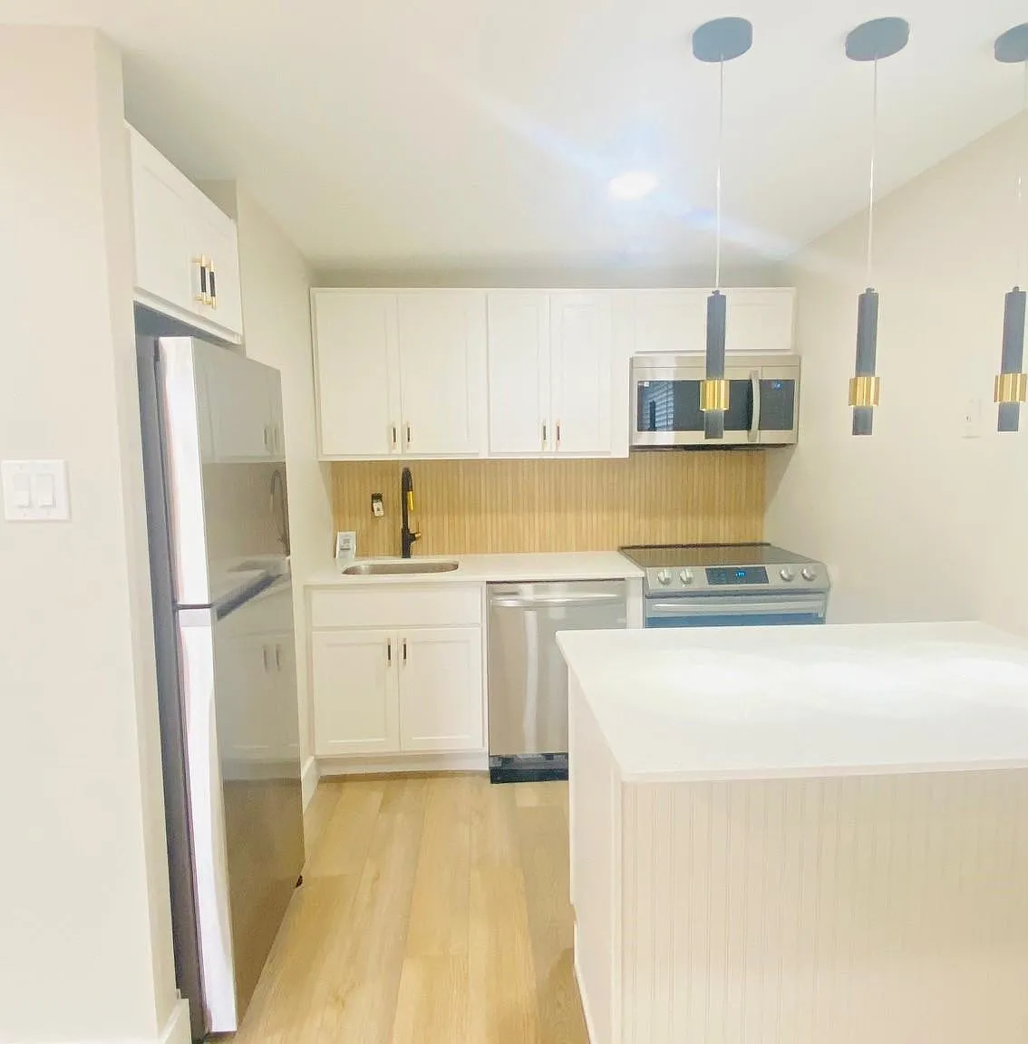 Poplar Hill Apartments — Photo 1