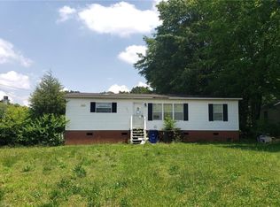 1831 Flatrock St, Winston Salem, NC 27107