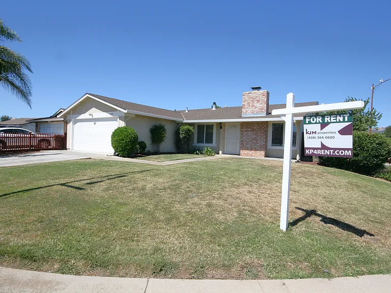522 Lanning Ct — Photo 2