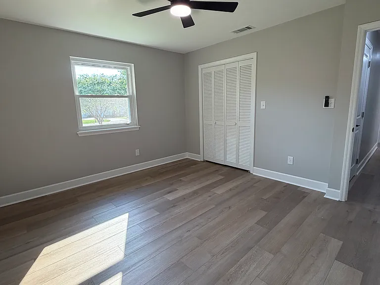 2303 Napoleon Bonaparte Dr — Photo 9