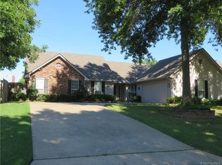 309 Kingsbury Dr, Muskogee, OK 74403