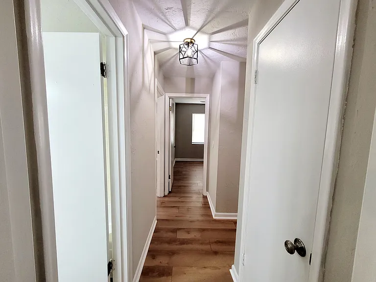 3116 W University Ave — Photo 25