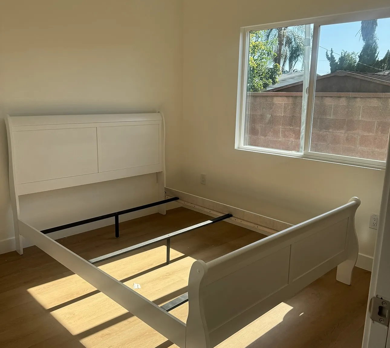 4 bed, 1200 sqft, $1,300 — Photo 4