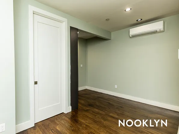 238 Pulaski Street image 8 of 15