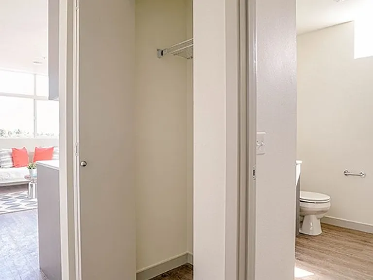 4801 Fauntleroy Apartments — Photo 6