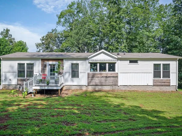 425 Simpson Rd, Sparta, TN 38583