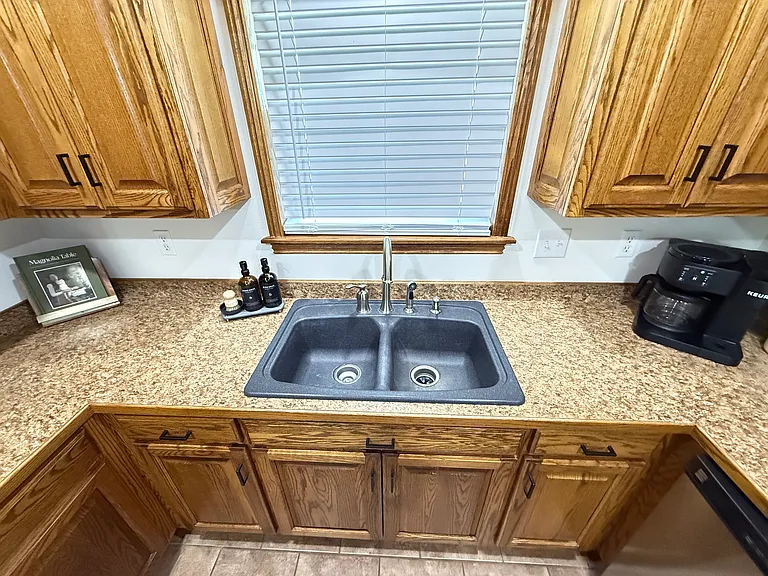 825 Linden St — Photo 3