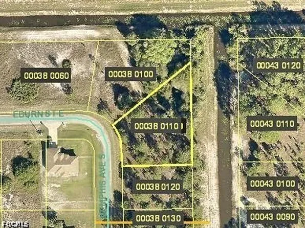 933 Memphis Ave S, Lehigh Acres, FL 33974