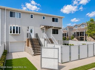 998 Olympia Blvd, Staten Island, NY 10306