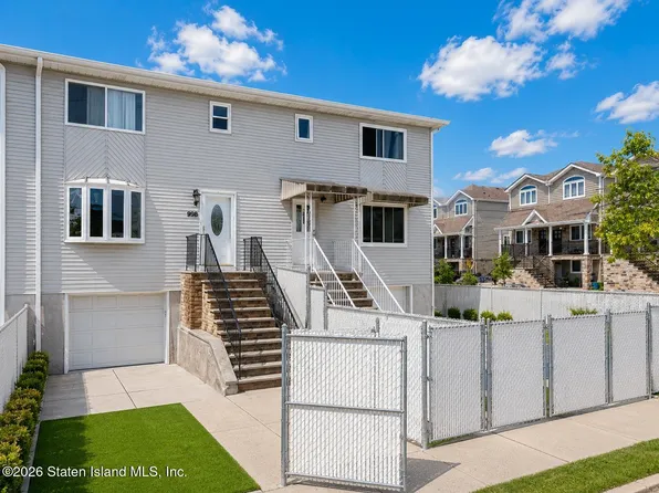 998 Olympia Blvd, Staten Island, NY 10306
