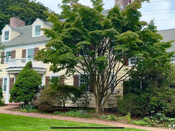 5th image of 39 West Meadow Road