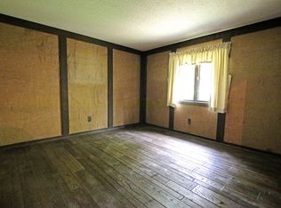 1000 Edgewood Dr, Ortonville, MI 48462