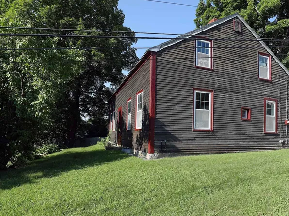 2 Hubbard Lane, Hallowell, ME 04347