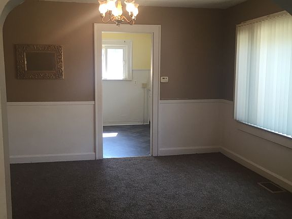 3rd image of 521 N Somerset Ave