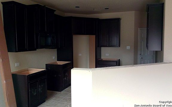 2nd image of 1423 Crane Ct