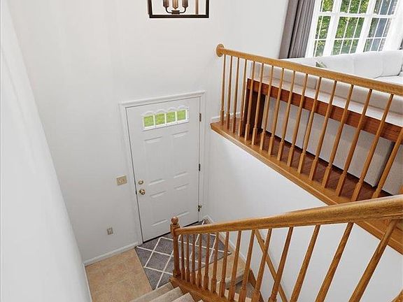 5th image of 130 Debbie Ln