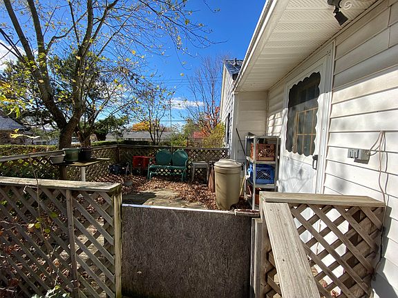 5th image of 855 22nd St