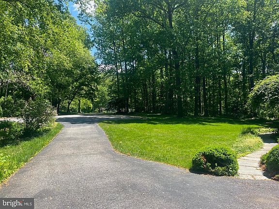 5th image of 3 Hampstead Ct