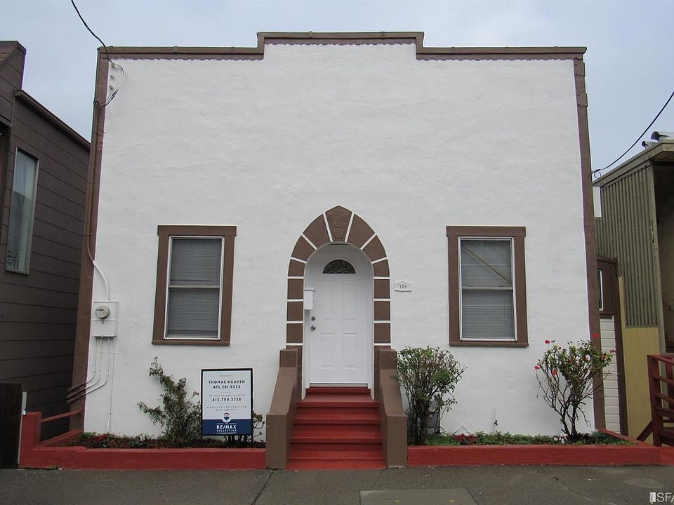 1st image of 105 Trumbull St