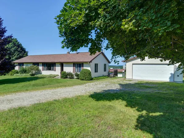 11869 Center Rd, Traverse City, MI 49686