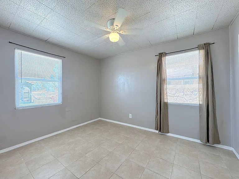 7816 Santa Monica Ct — Photo 11