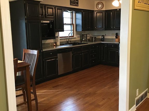 4th image of 3318 Grandview Dr