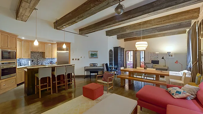 Rented by RHI Group | media 12