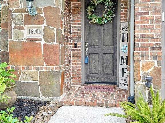 3rd image of 16906 Caldwell Pointe Ct