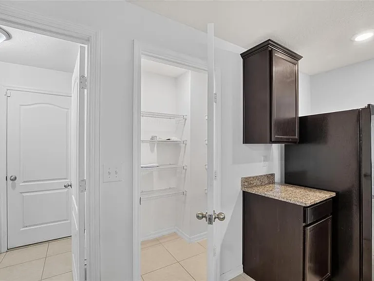 1115 Wynnmere Walk Ave — Photo 15