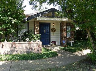 5917 Royalcrest Dr, Arlington, TX 76017
