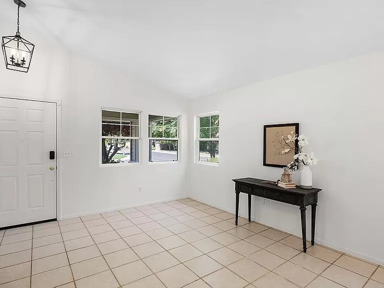 5476 Banderas Way — Photo 4