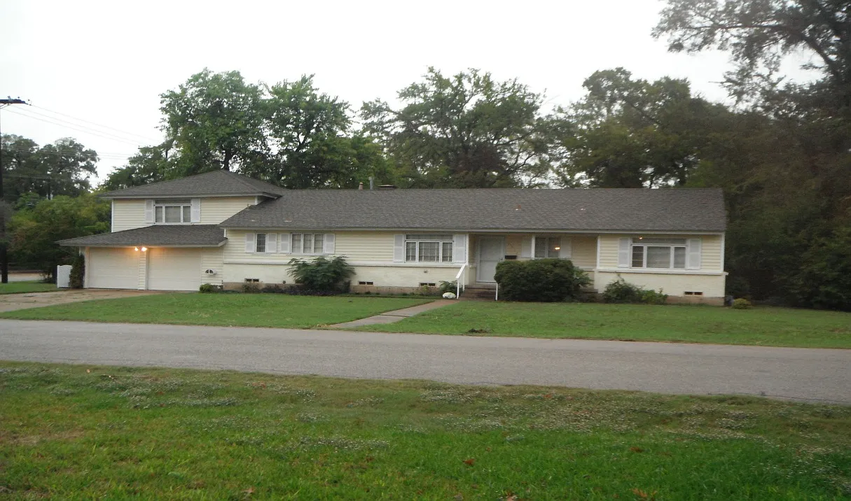 1337 Saturn Springs Dr photo 1