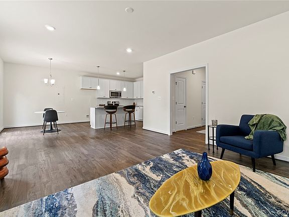 4th image of 5704 Bazzanella Dr